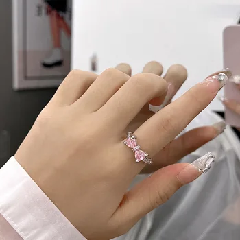 אופנה אור יוקרה קשת הטבעת לנשים נוצץ ורוד זירקון מתכוונן נשים עיצוב פרימיום טבעת אצבע מסיבת חתונה תכשיטי מתנה