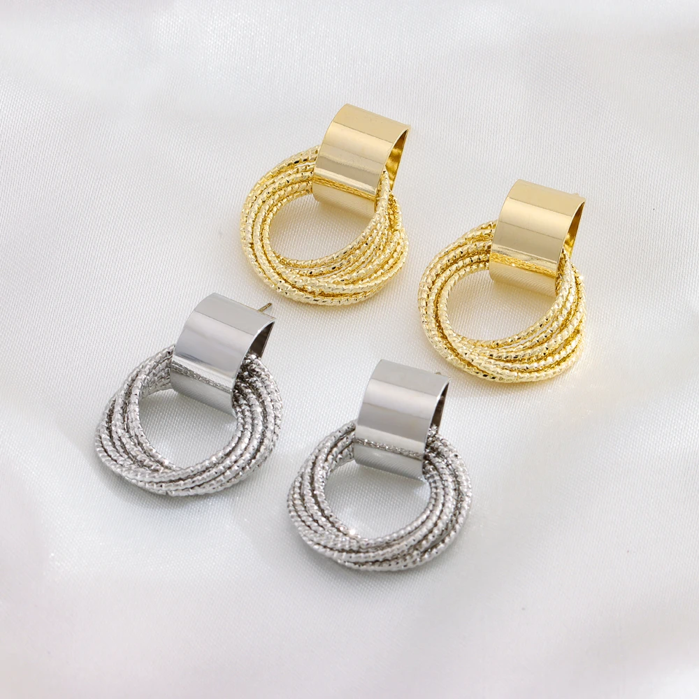 חדש אופנה גבוהה 18K מצופה זהב עגילים לנשים בנות 316L פלדה אל חלד עגיל תכשיטים נקבה האוזן אביזרים